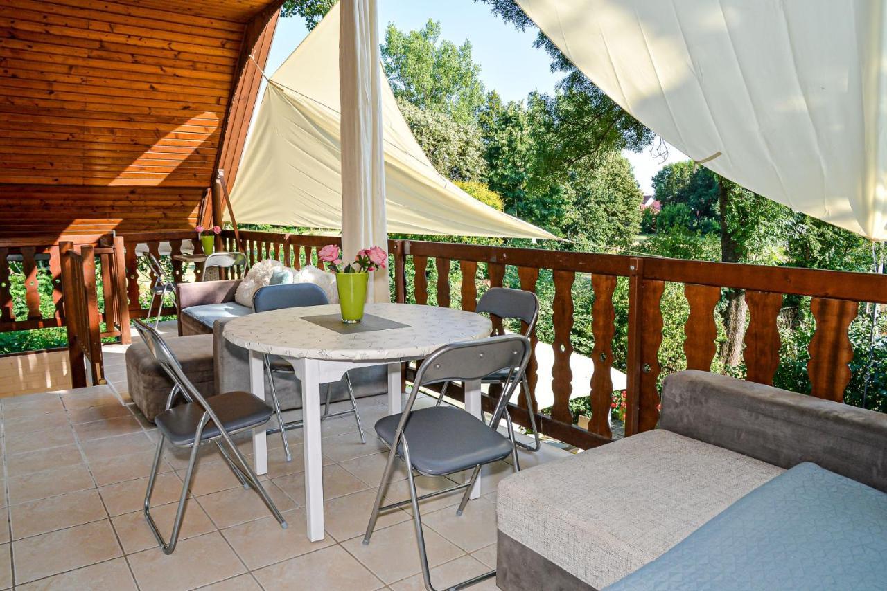Holly Vendeghaz Apartment Hajdúszoboszló Екстериор снимка