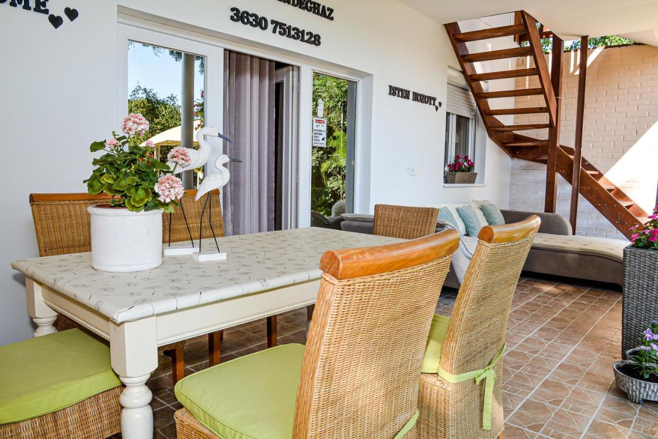 Holly Vendeghaz Apartment Hajdúszoboszló Екстериор снимка