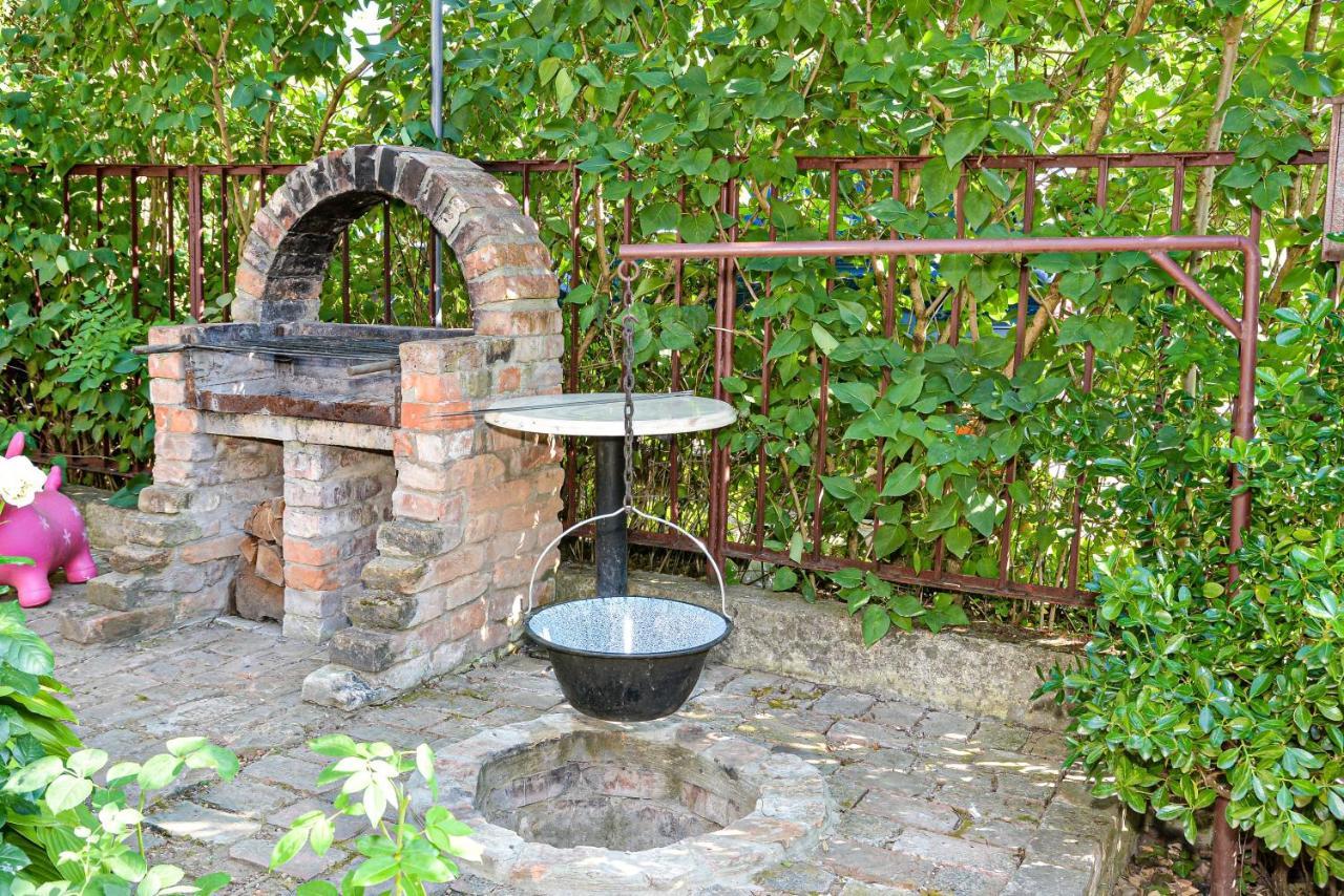 Holly Vendeghaz Apartment Hajdúszoboszló Екстериор снимка
